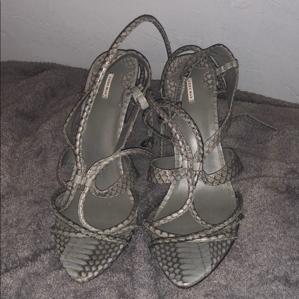 Leon Max Heels